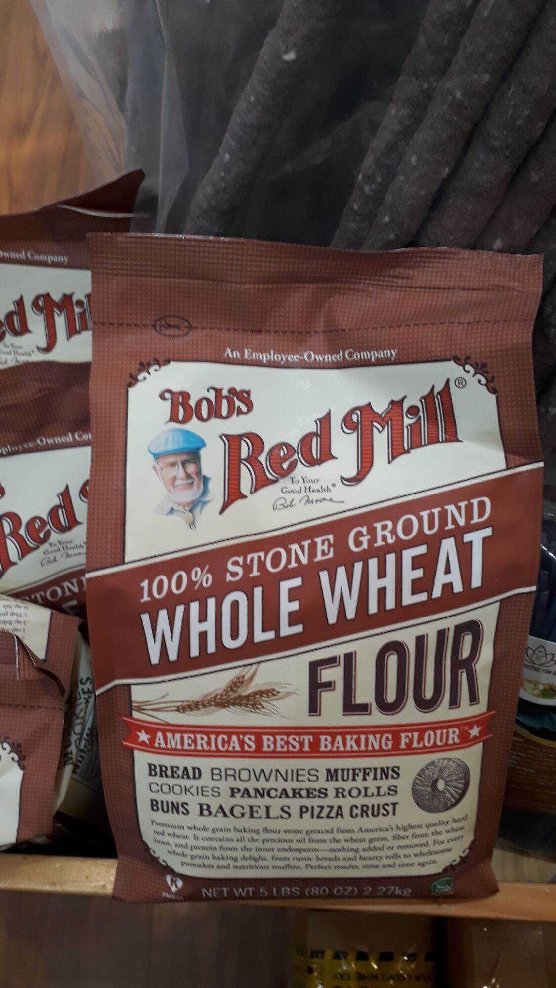 Bột mì nguyên cám hiệu Bob's Red Mill, 2,27kg