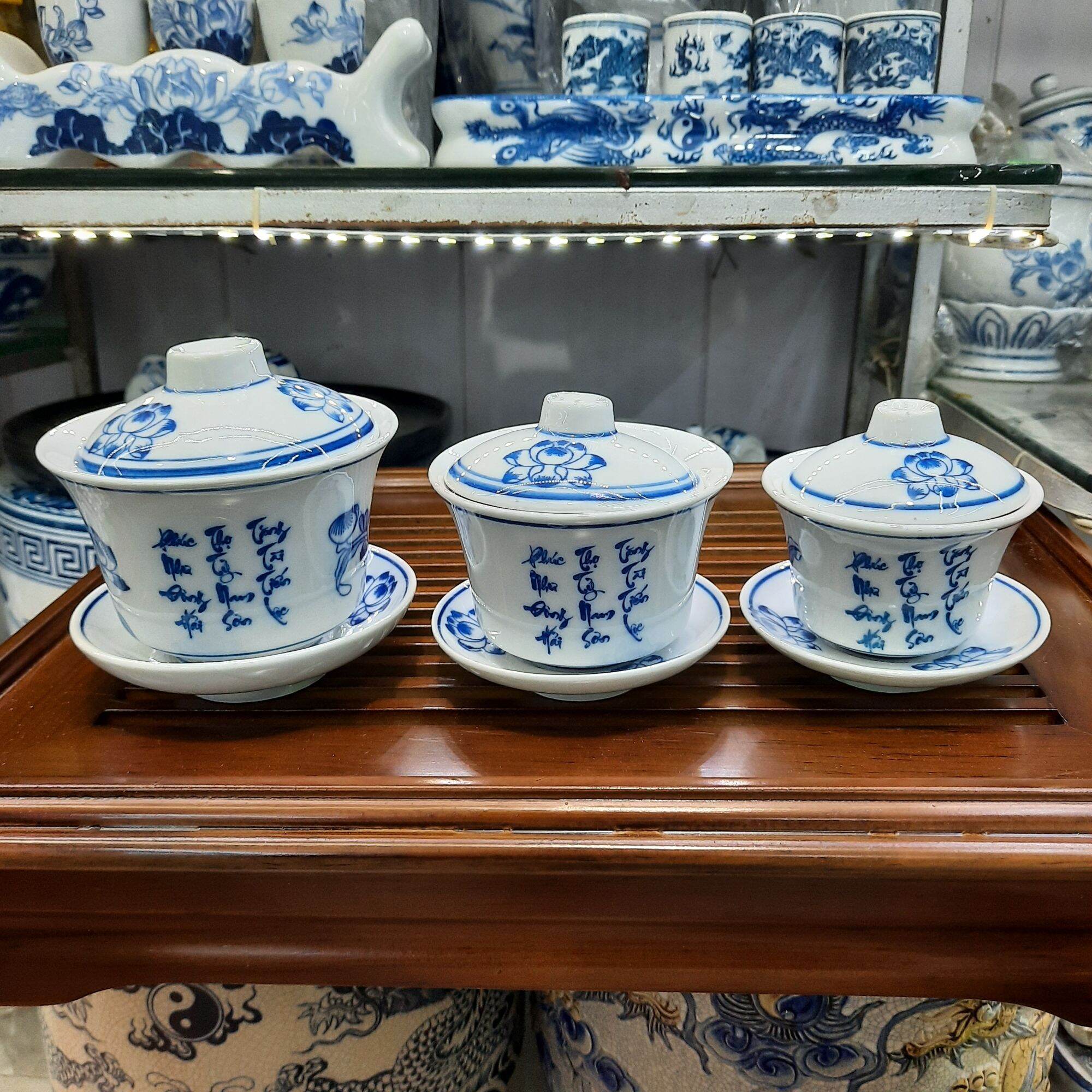 Bát sâm uống trà có nắp vẽ sen
