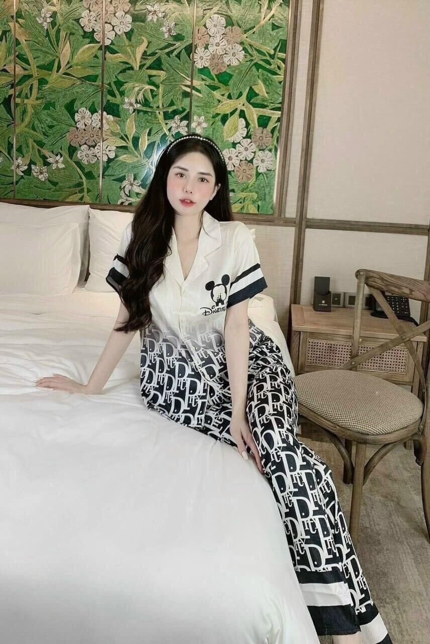 Bộ Lụa xước tay ngắn thiết kế cao cấp ,Bộ chuột Mickey loang màu chất liệu lụa xước cao cấp from từ 40-60kg