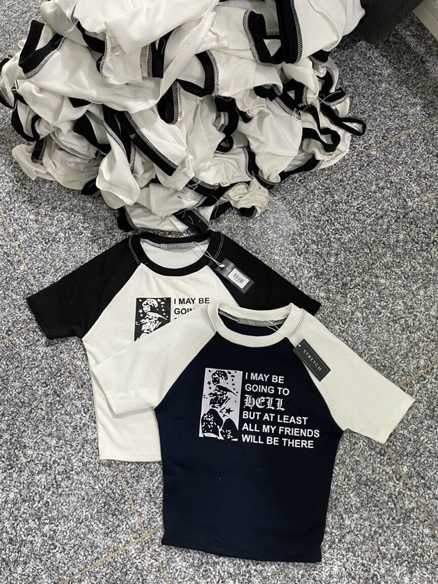 Áo croptop tay ngắn HELL XINH UN