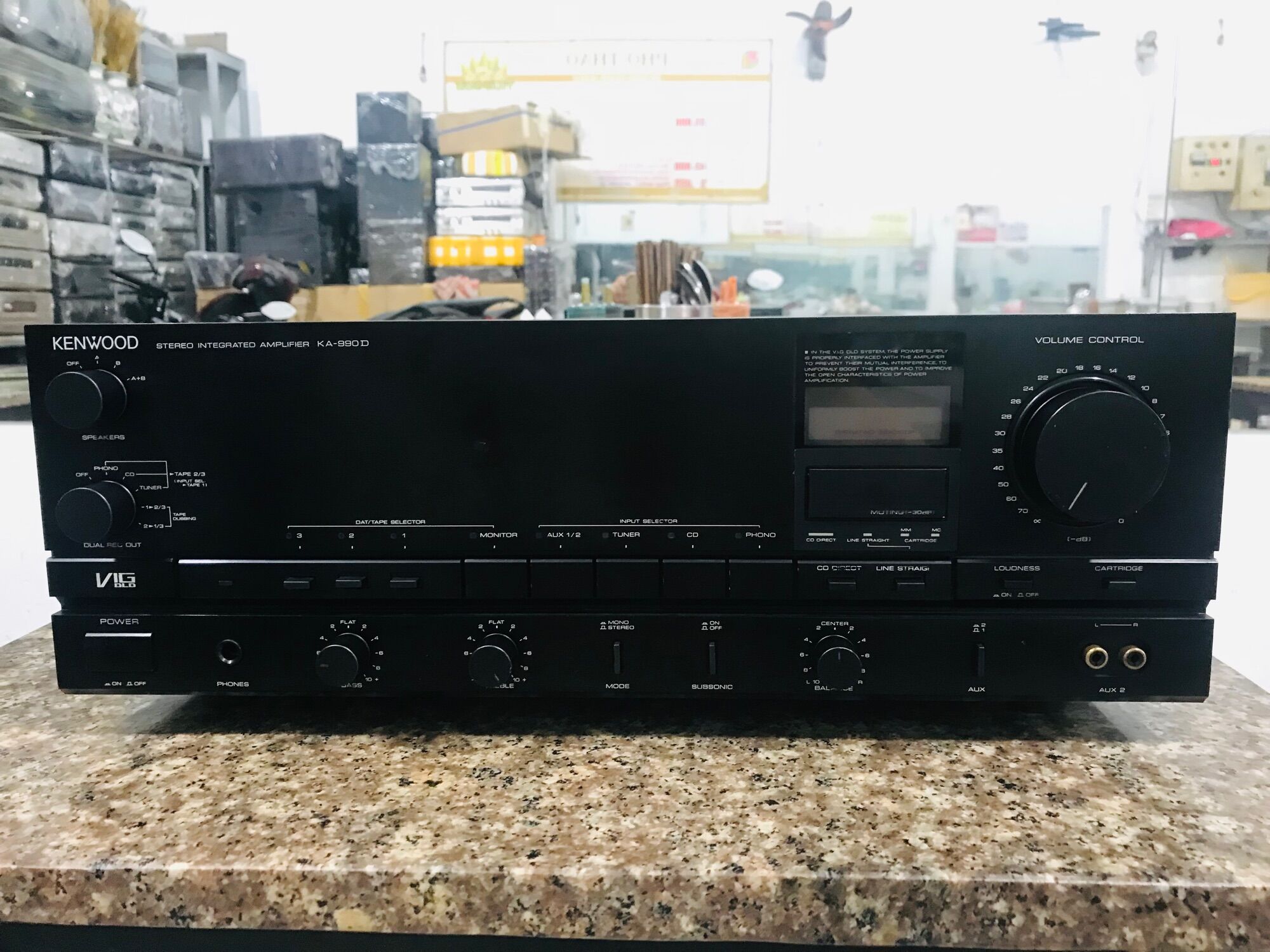 Freeship Amply Kenwood KA-990D công xuất 300w máy chạy 8 sò Sanken 2 vít zin đẹp.