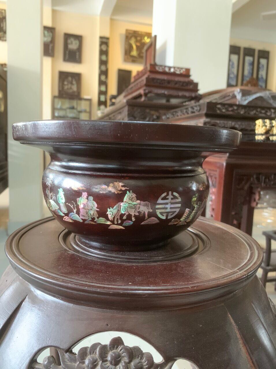 Bát gỗ gụ khảm đẹp