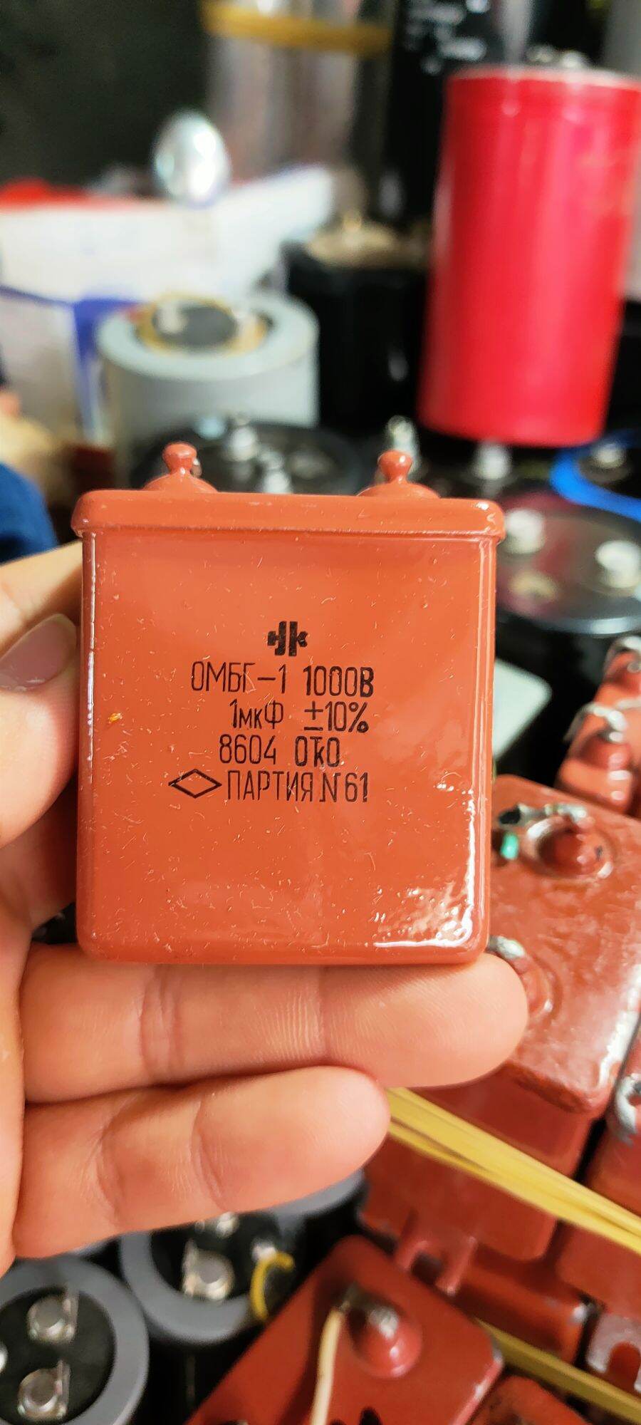 Tụ nga 1uf 1000v