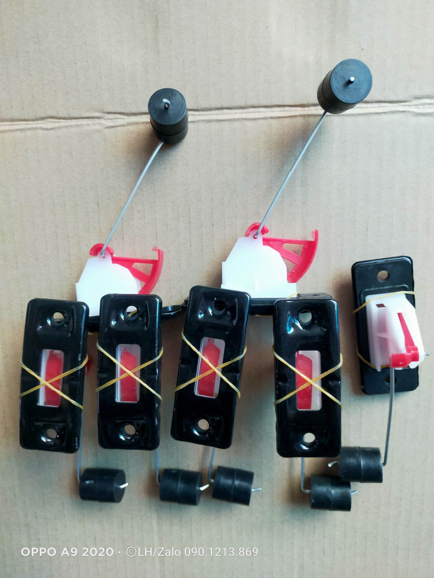 mắt báo xăng phao báo xăng mít su vanga  phao báo xăng vuông cho máy phát điện chạy xăng 2kw 25kw 3k