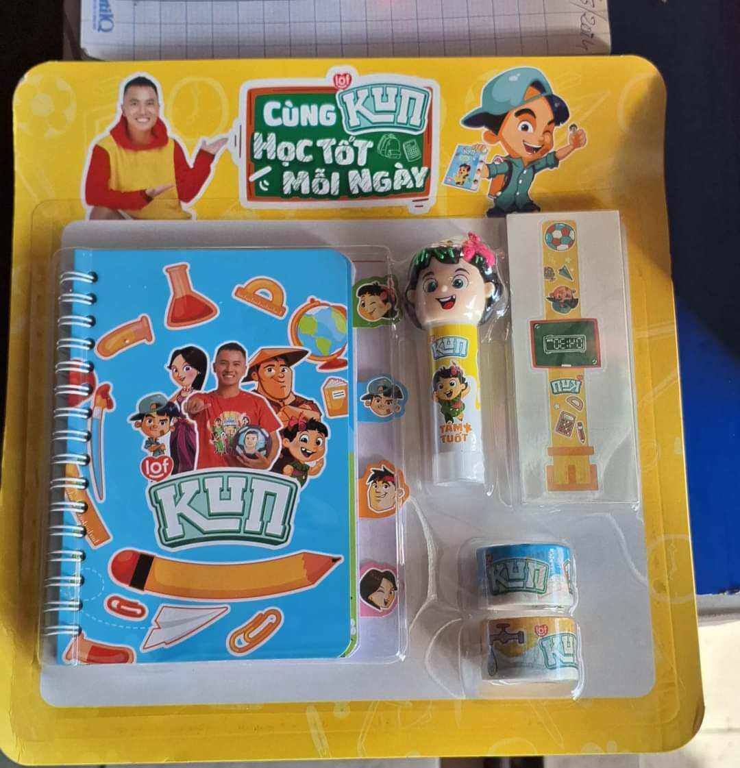 BỘ DỤNG CỤ HỌC TẬP KUN MỚI( ngẩu nhiên)