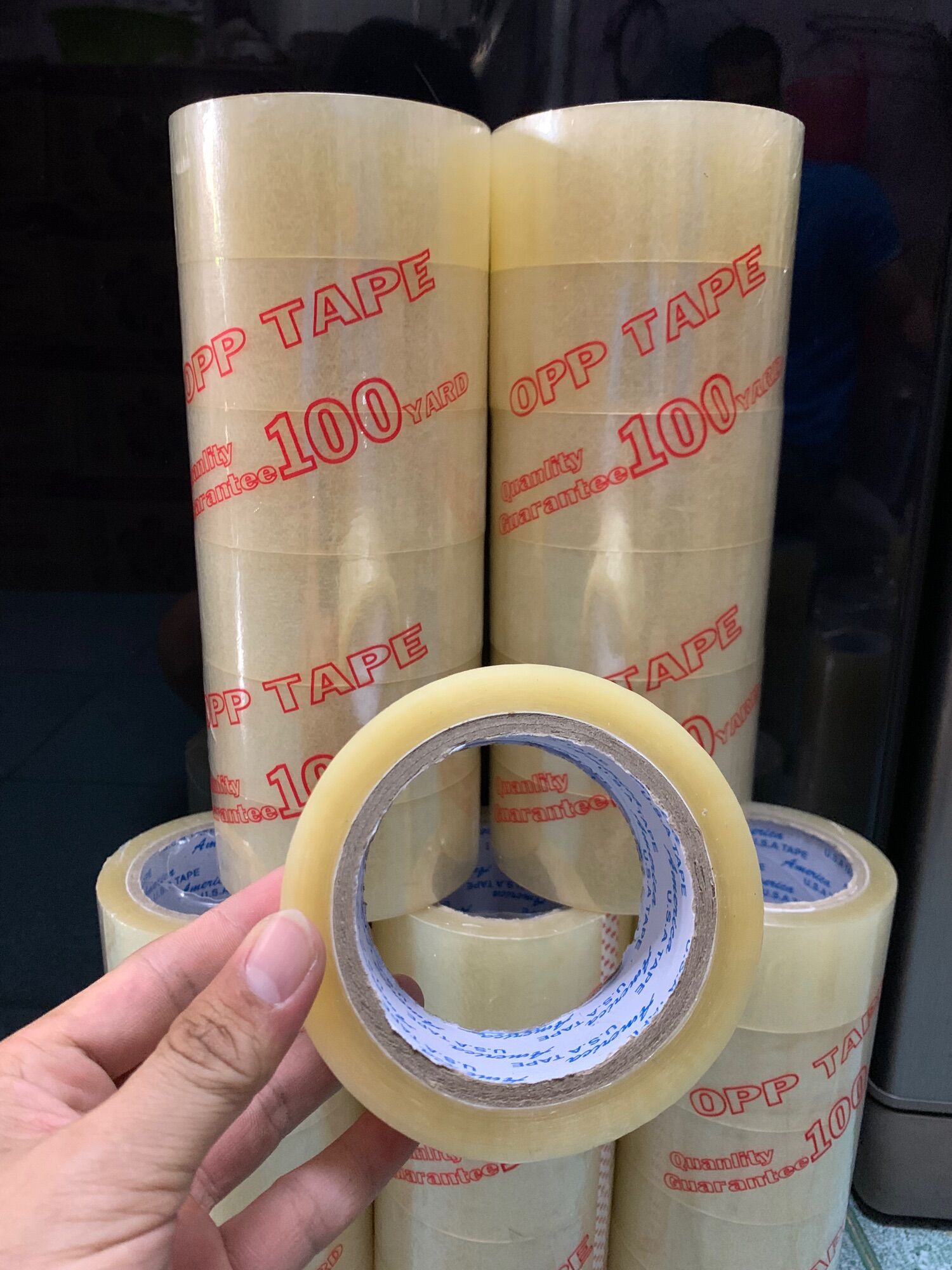 Cuộn băng keo 100yard - hàng chuẩn bám dính tốt