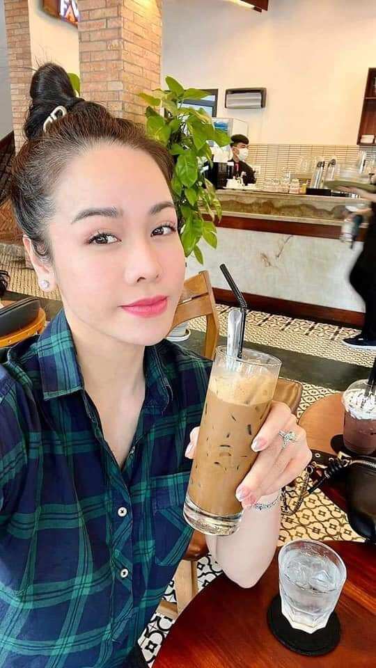 Cà phê Đông Trùng Hạ Thảo Laura Coffee