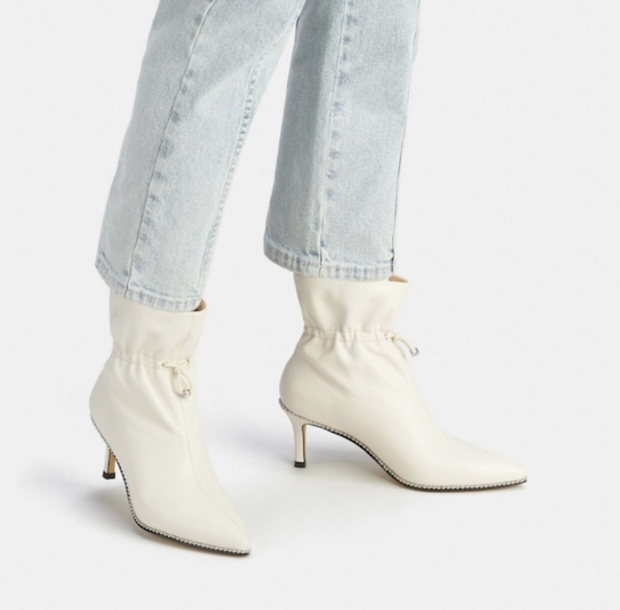 Boots COACH xuất xịn, da thật, 2 màu đen trắng, bigsize