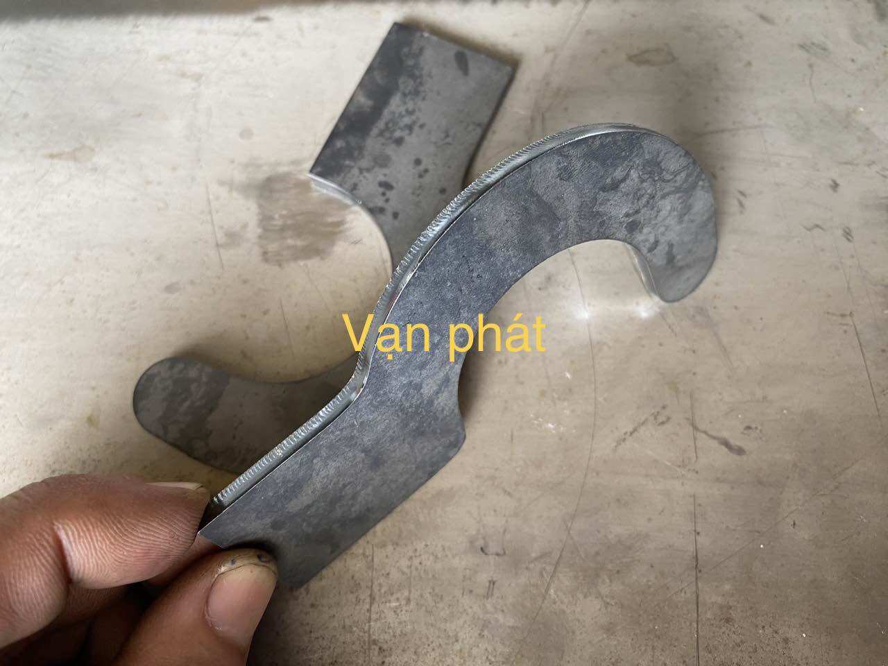 4 cái móc mâm giàn giáo chiều dày 4mm