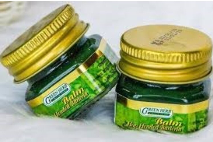 Dầu cù là thơm thảo dược green herb balm thái lan 10g