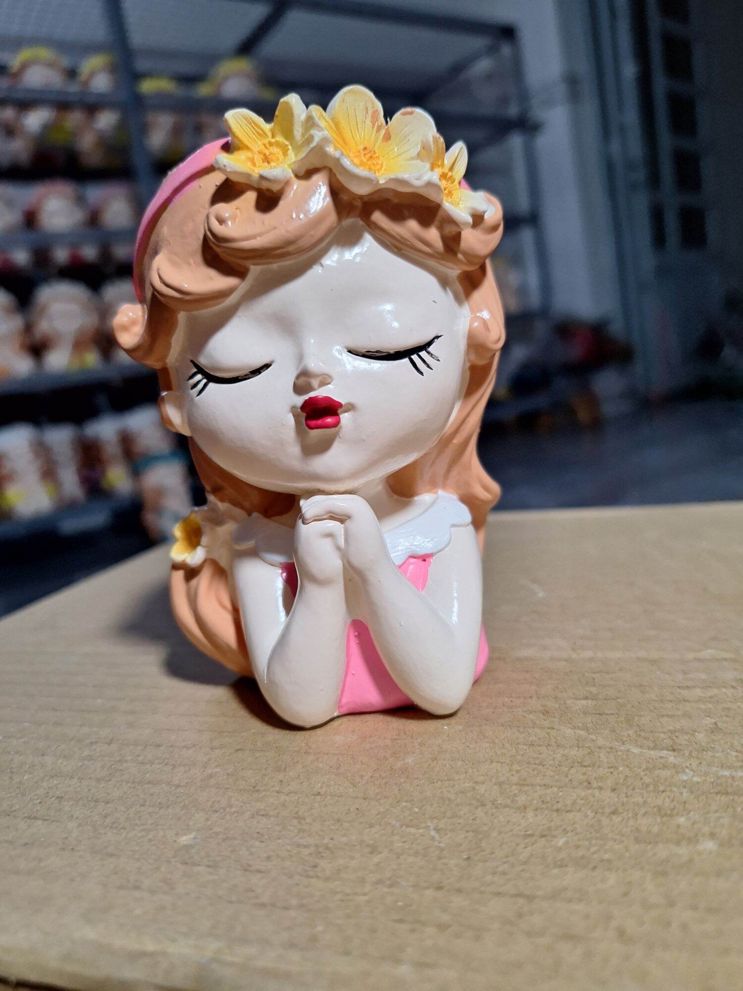 bình cắm hoa cô gái mini
