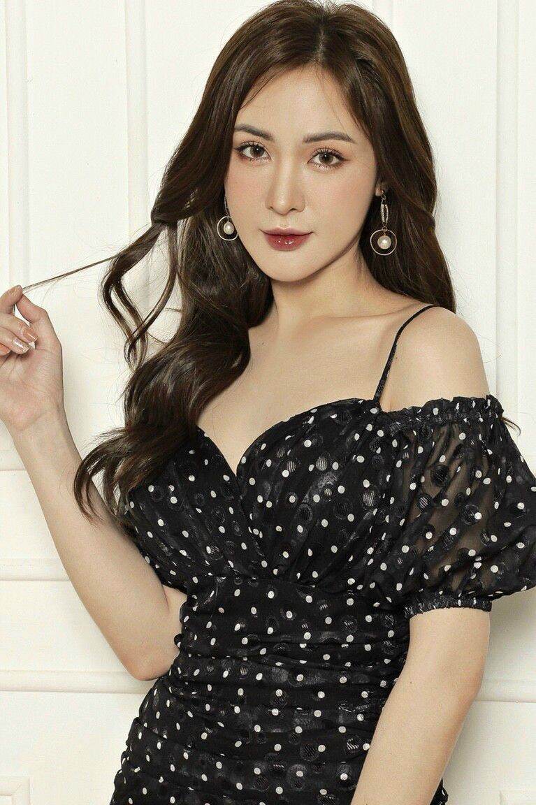 ĐẦM CHẤM BI TRỄ VAI 2 DÂY ẢNH 100% MẪU MẶC