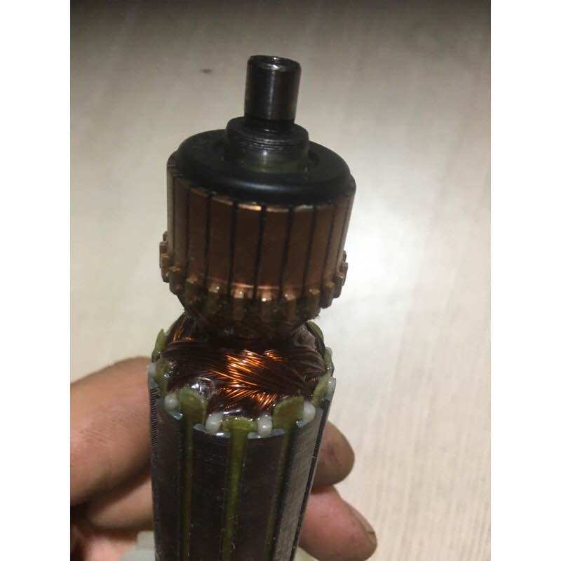 Roto máy mài hitachi HTC 100