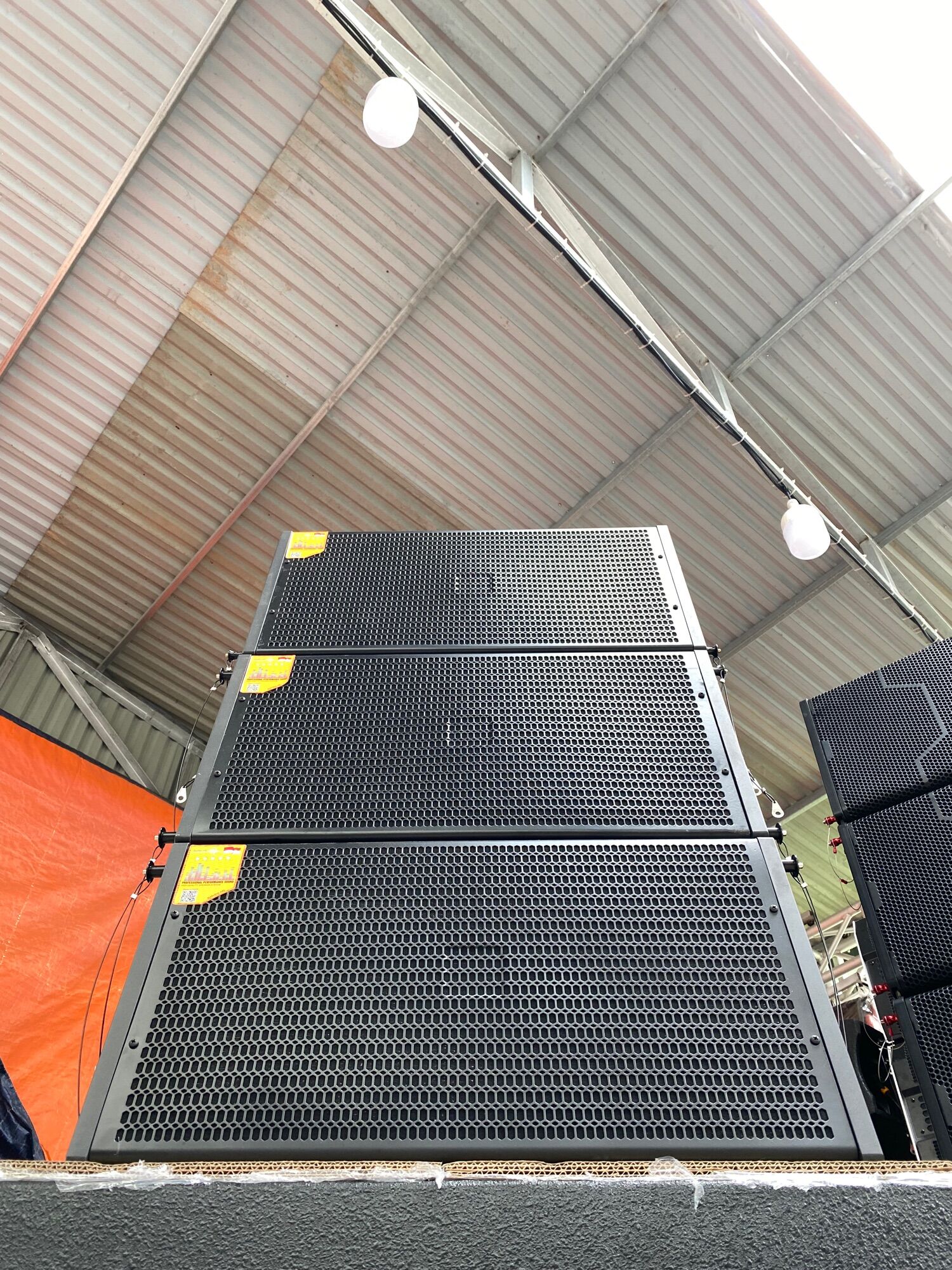 Array 30 cánh chim, cấu hình từ neo coil 76