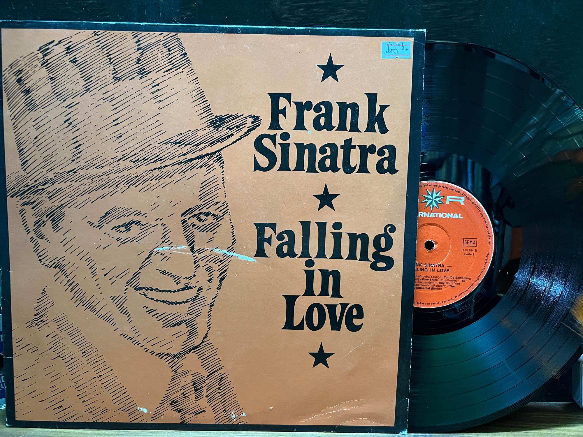 Đĩa than vinyl Vocal Jazz kinh điển : của FRANK SINATRA
✅Album : Falling In Love