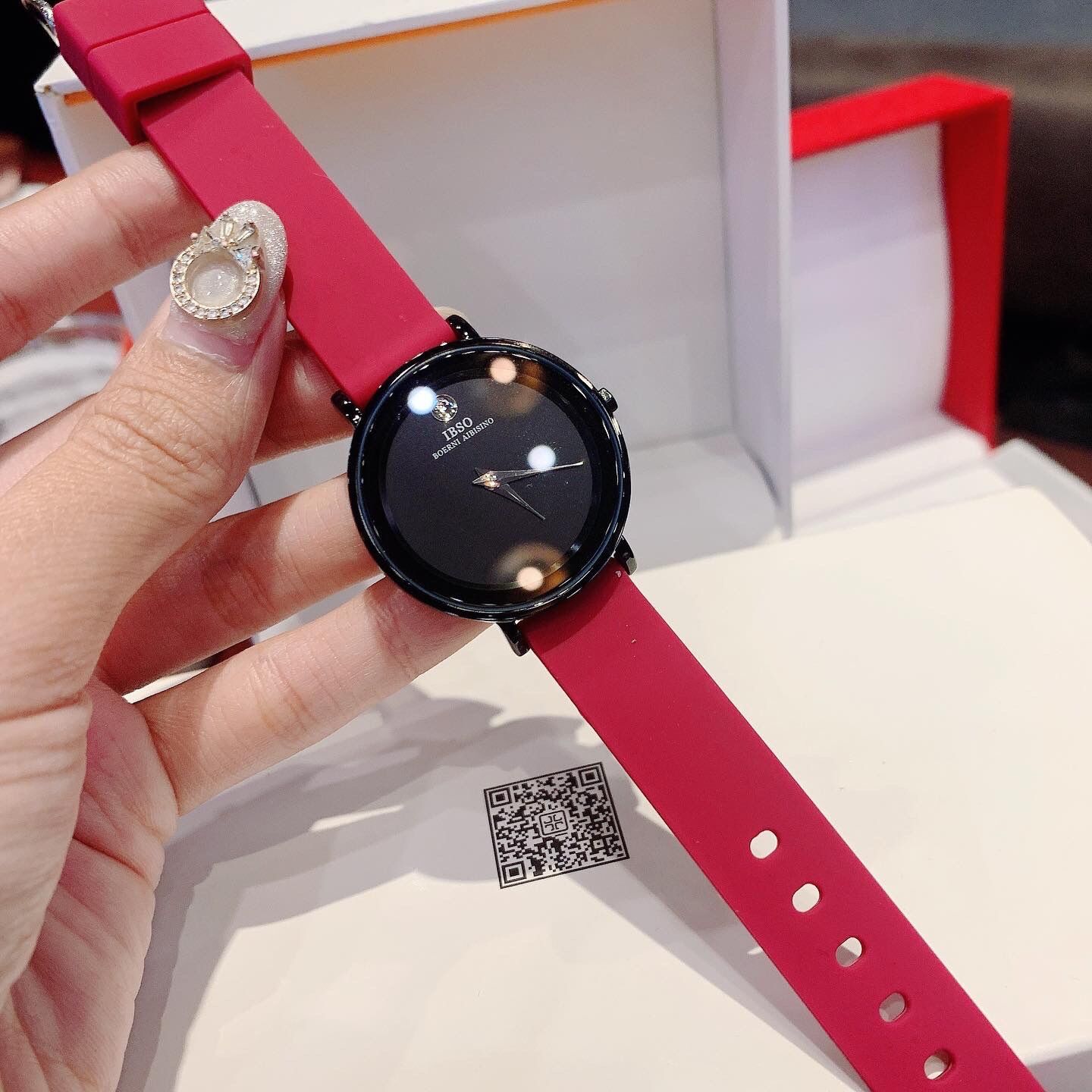 Đồng Hồ Nữ IBSO Mặt Tựa Movado