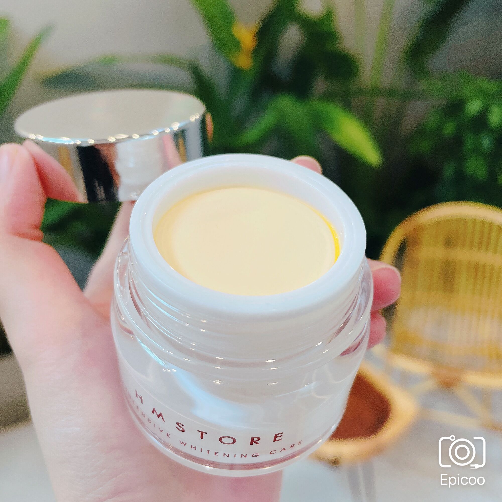FACE TRẮNG HỒNG CĂNG BÓNG JUSSMY HM STORE