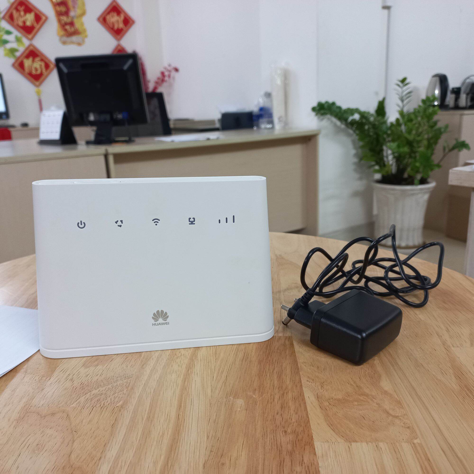 Bộ phát sóng wifi 3G/4G tốc độ cao không giới hạn dung lượng. MobiWifi bộ phát wifi 4G không dây dùng sim 4G Mobifone kết nối 32 thiết bị, bảo hành chính hãng 12 tháng [Sản phẩm chỉ dùng sim mạng Mobifone]