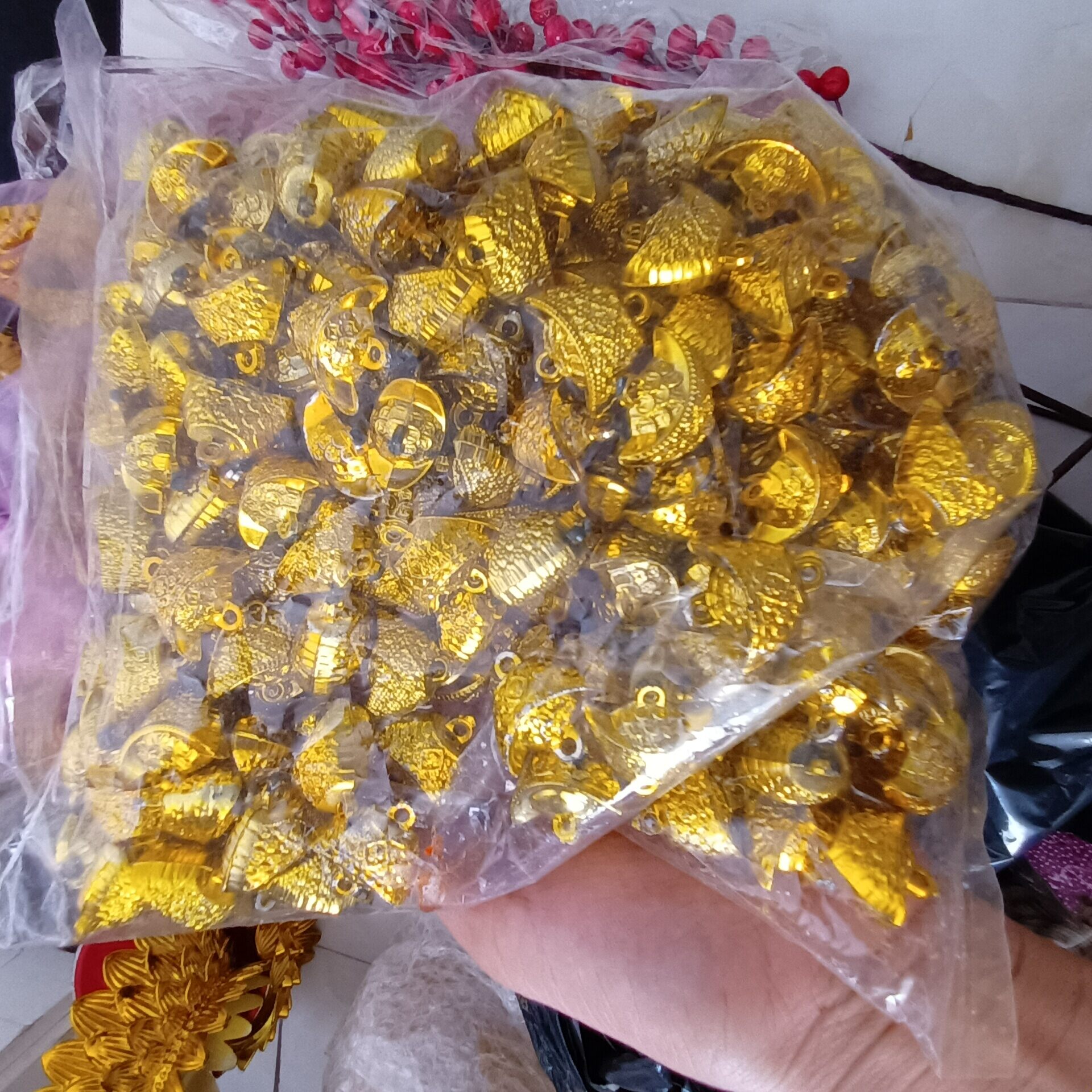 Túi 1kg Thỏi vàng 2cm làm cây cành vàng lá ngọc, đặt bàn thờ Thần Tài