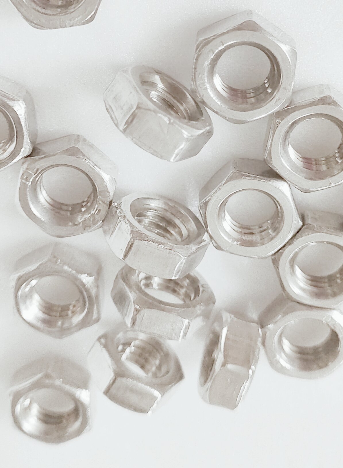 Tán inox không hít 4Ly x10 con....