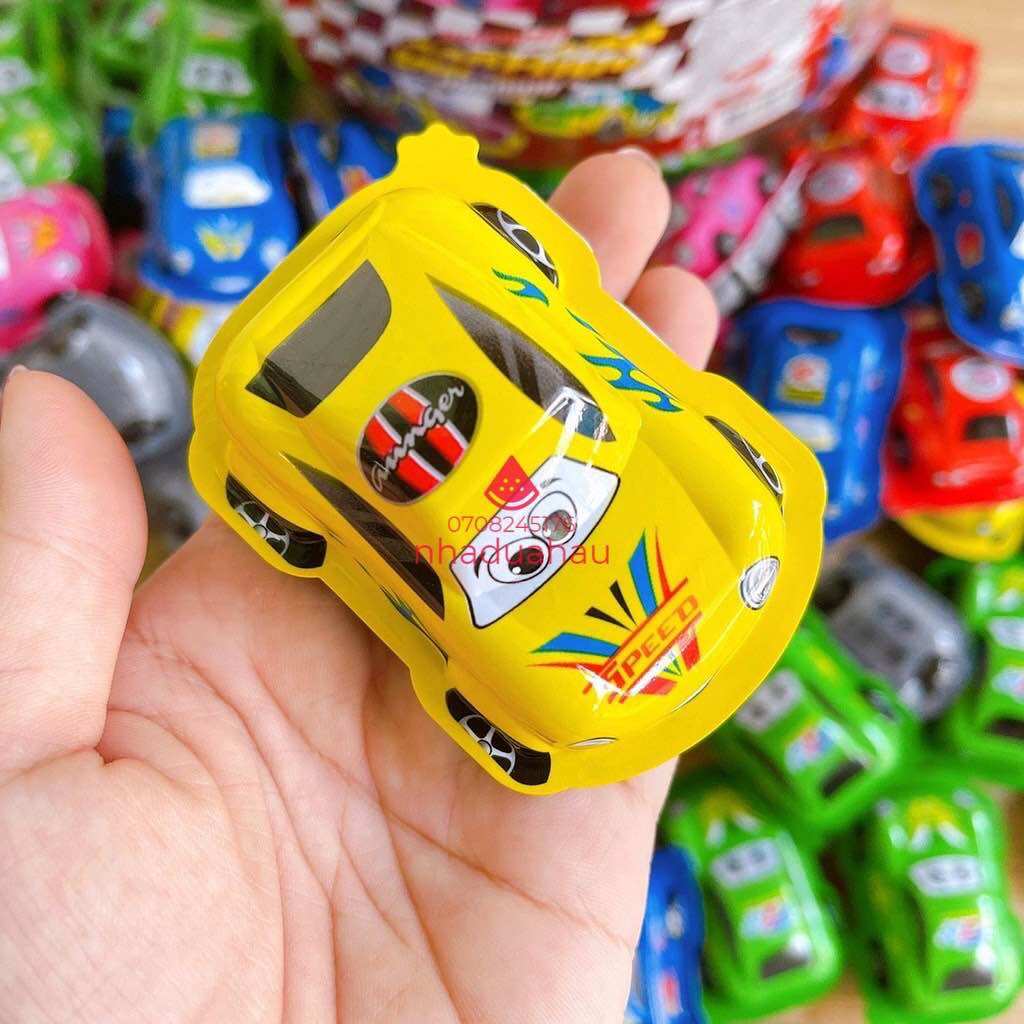 Sỉ Kẹo hình ô tô có đồ chơi ( lọ 60 cái )