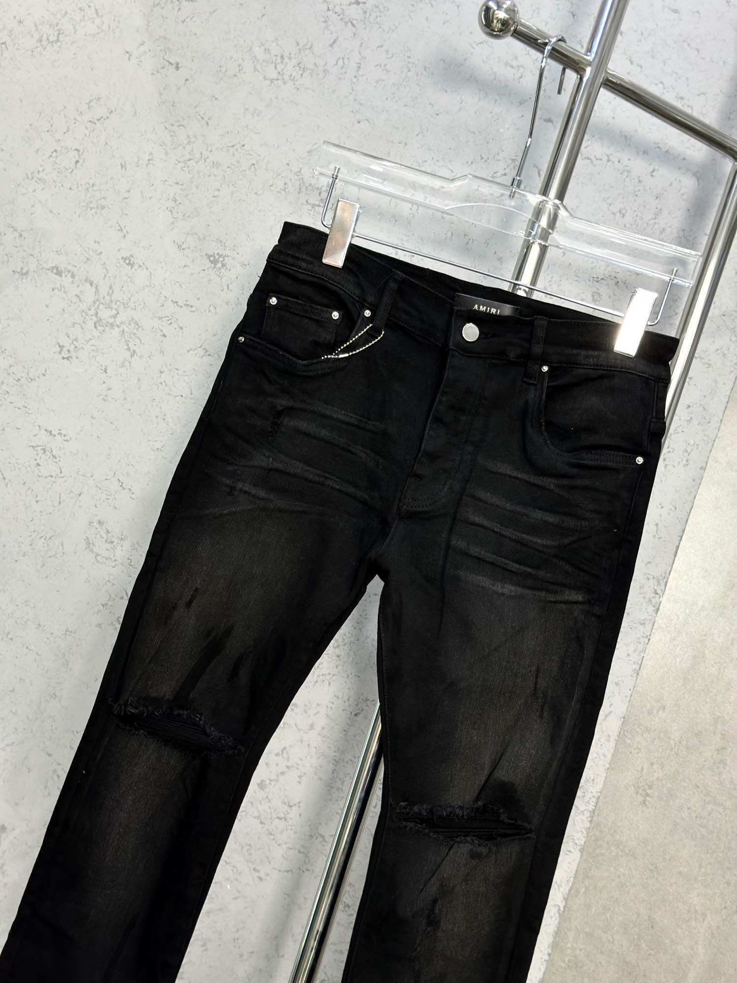 Quần jeans nam 𝔸𝕄𝕀ℝ𝕀 rách gối siêu cấp