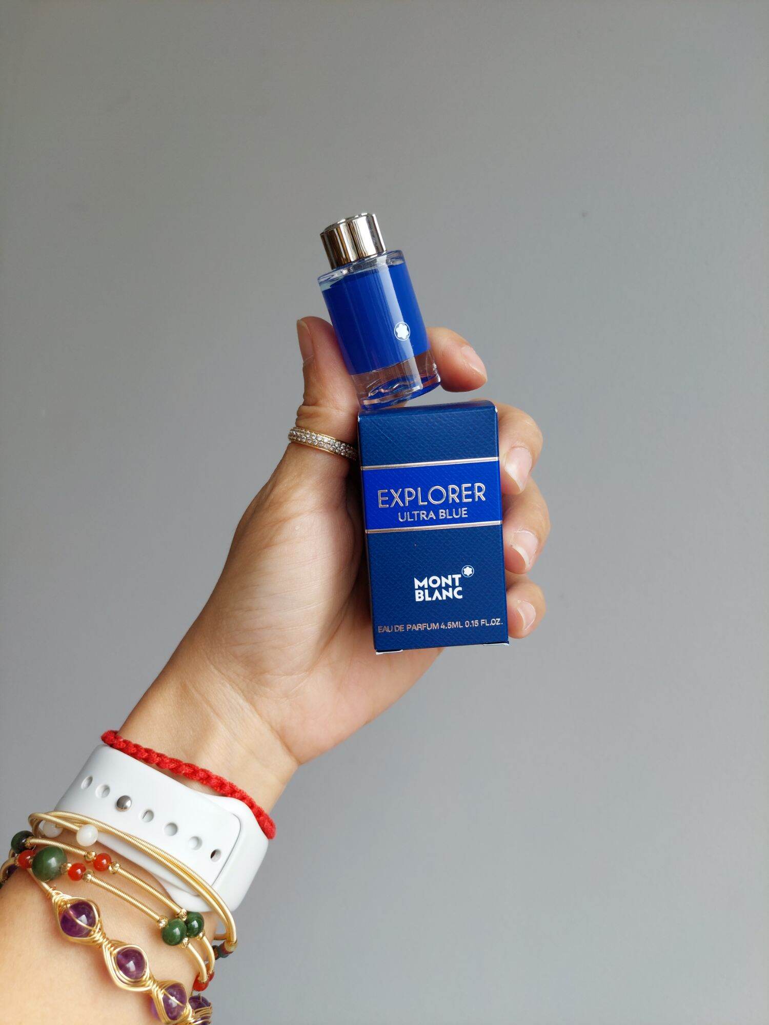 Mont blanc explorer uitra blueb edp 4.5ml# ở đây shop chỉ bán hàng authentic #