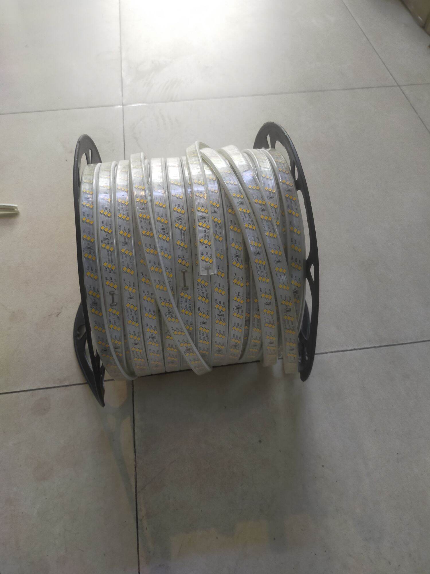 Combo 10m led dây 3 hàng 2835 kèm đui