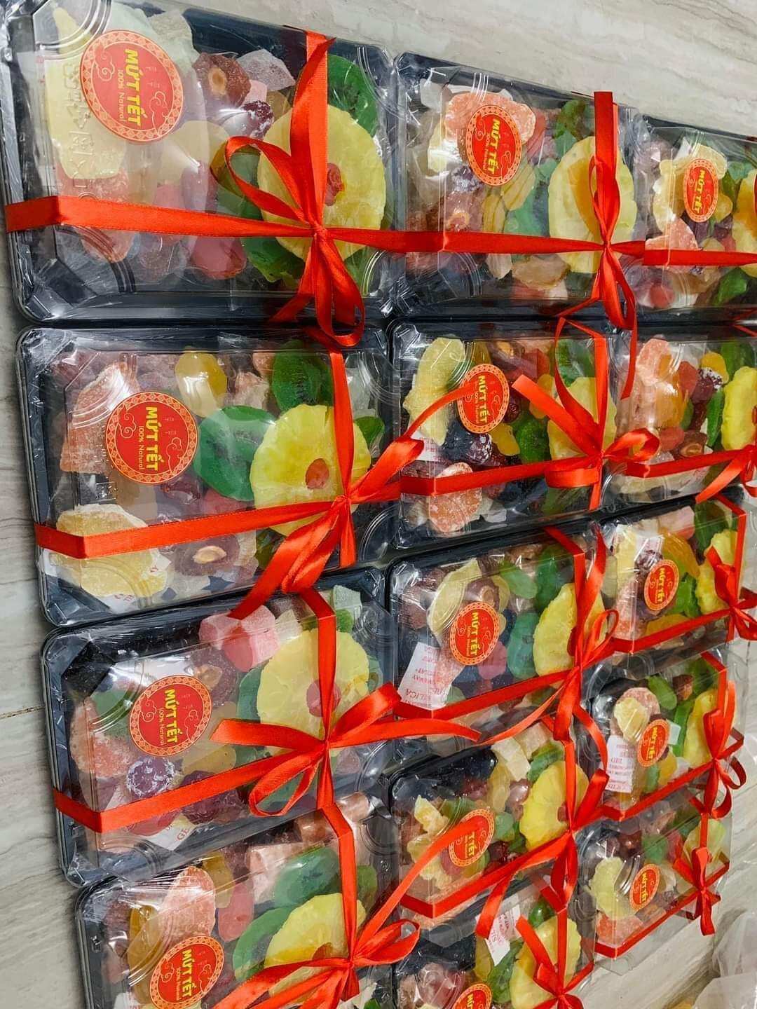 Hộp mứt Tết 10 loại mứt 500g