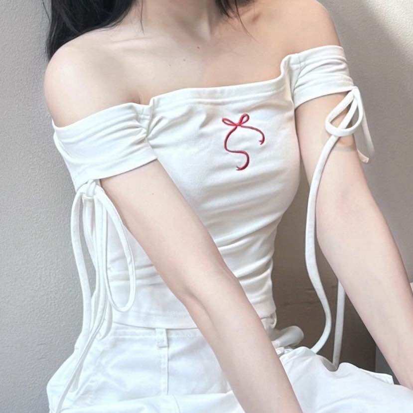 Áo Trễ Vai Thêu Nơ Và Tay Áo Thắt Nơ Cho Nữ