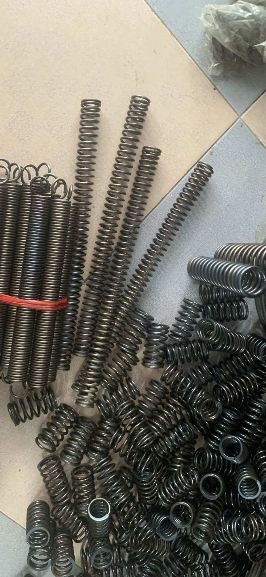 Lò xo nén phi 18 (sợi 1.2mm dài 300mm)👍👍👍