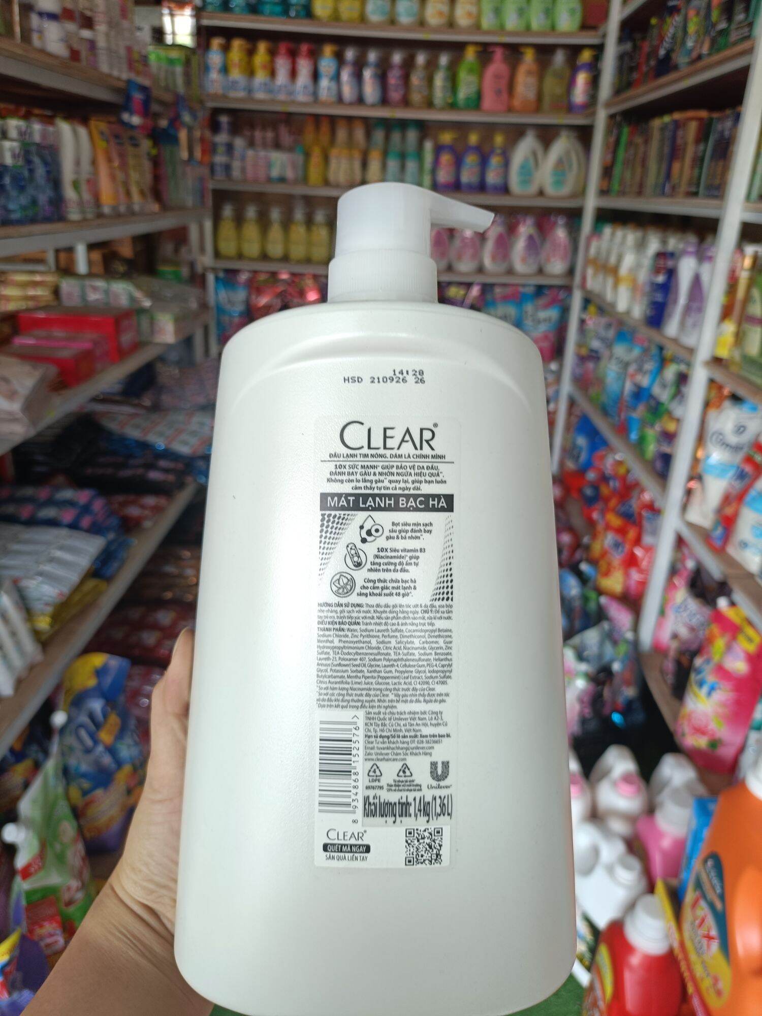 Dầu gội Clear Mát Lạnh Bạc Hà sạch gàu 1,4kg