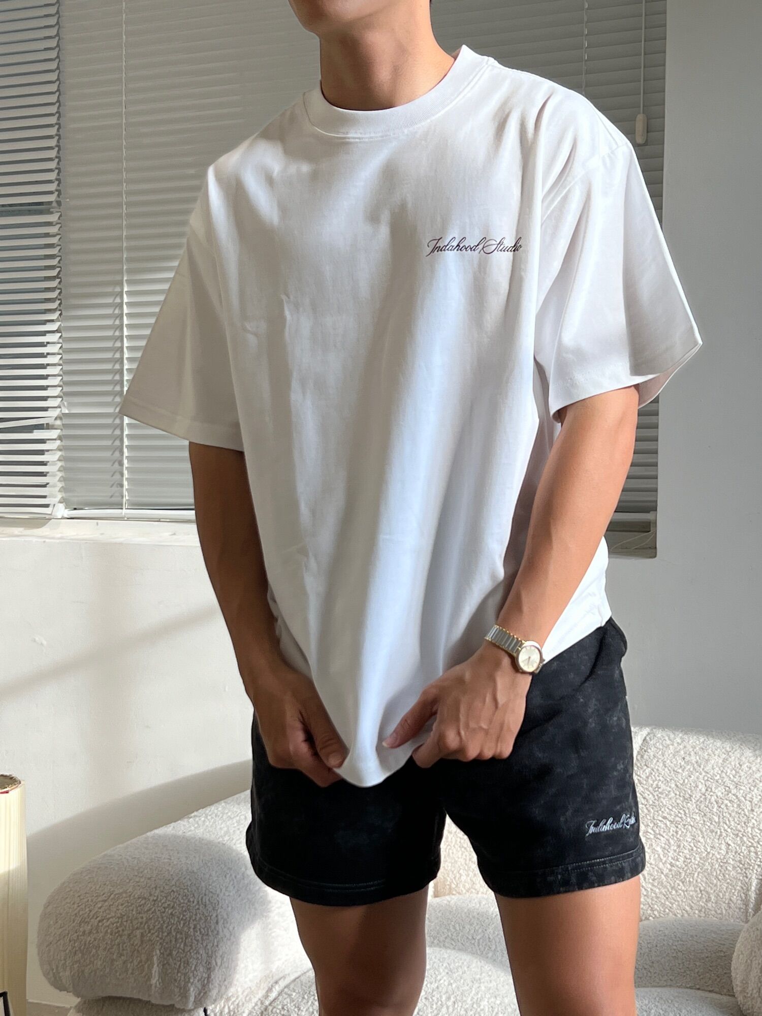 Áo thun rộng oversized INDAHOOD STUDIO FONT TEE Black/White/Dark Wash