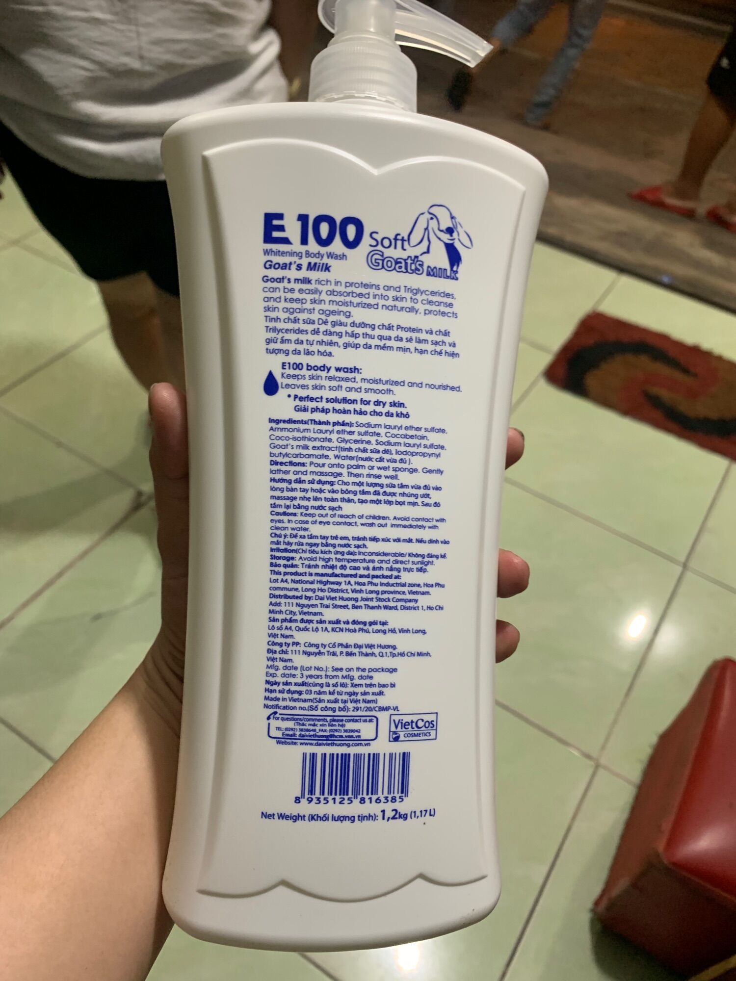 Sữa tắm sữa dê E100 chai 1,2L
