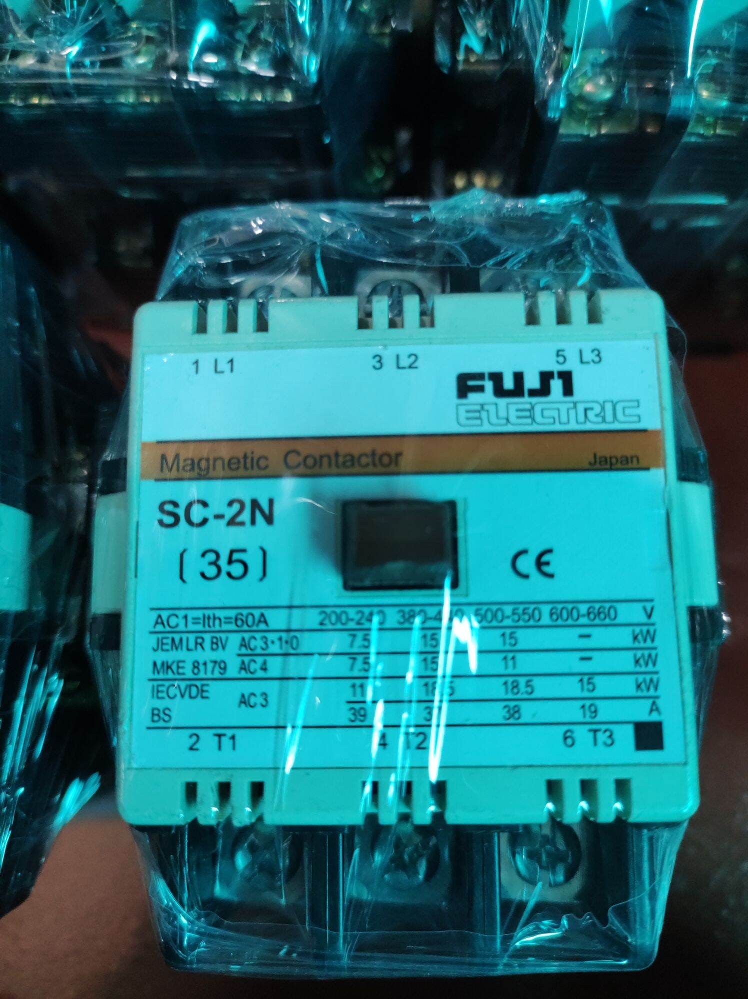 Khởi động từ 35a Fuji japan