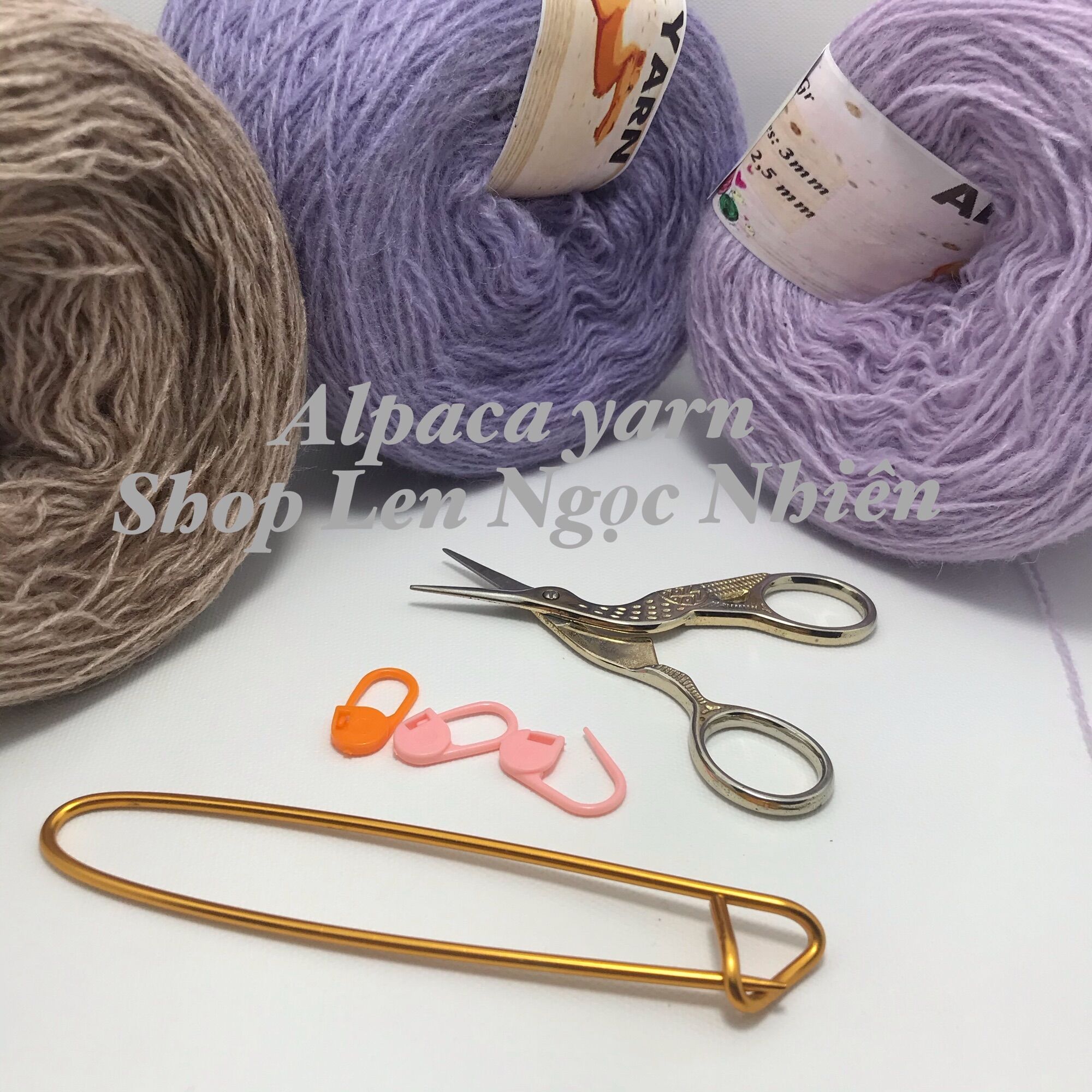 Len Alpaca mềm,  xốp  và vô cùng nhẹ .