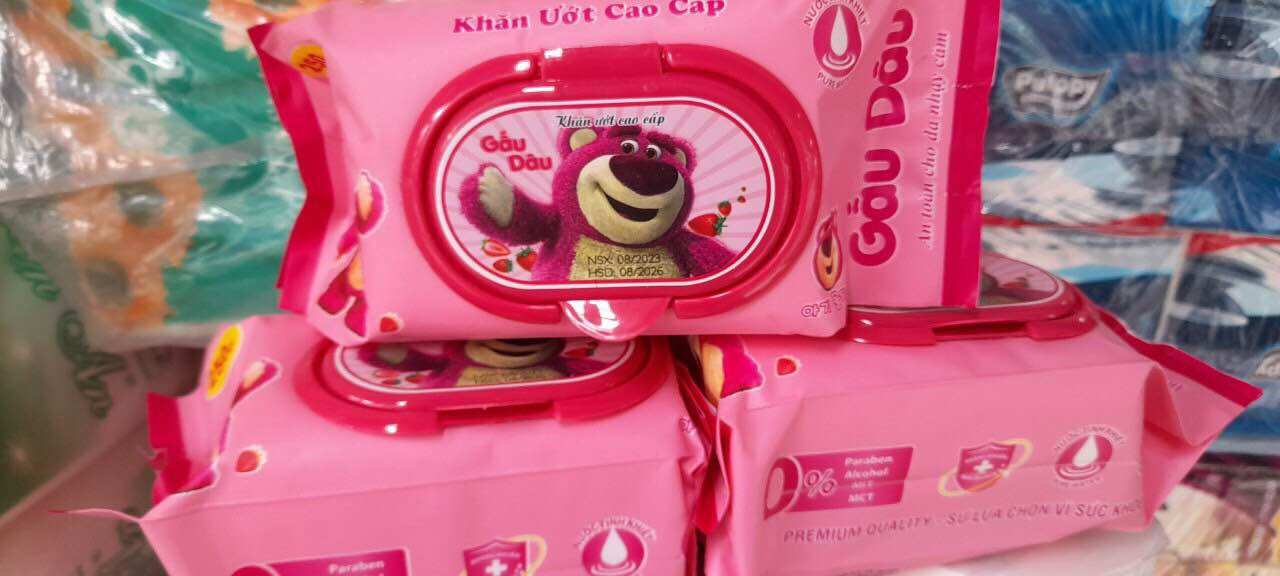 Combo 5 cục Khăn ướt gấu dâu
