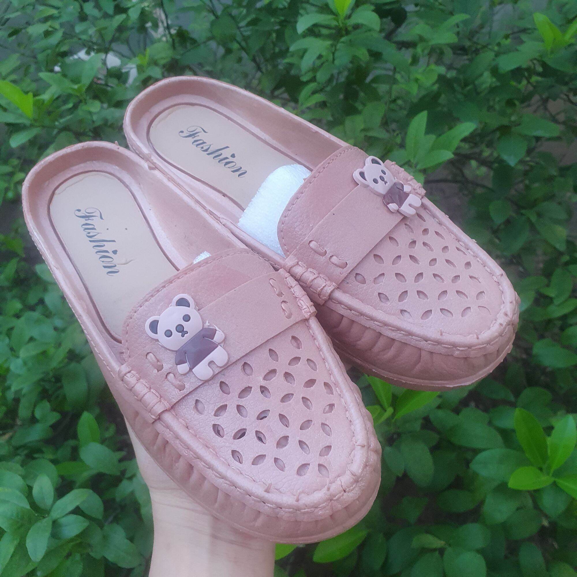 Dép sục nữ bít mũi nhựa dẻo đế cao 3cm