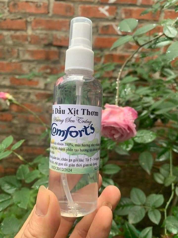 Tinh Dầu Xịt Thơm Quần Áo Comforts 100ml