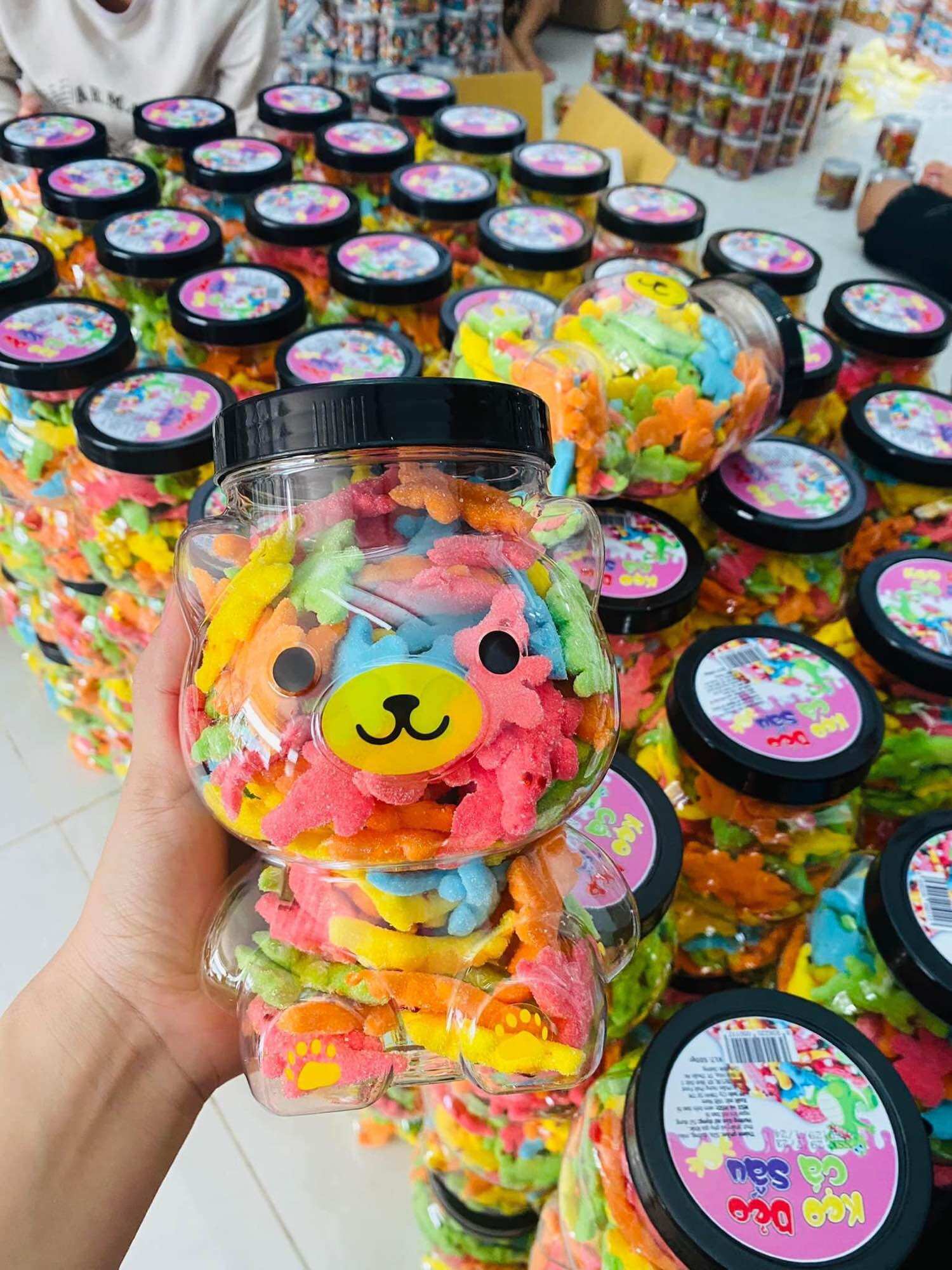 Kẹo dẻo cá sấu tuổi thơ