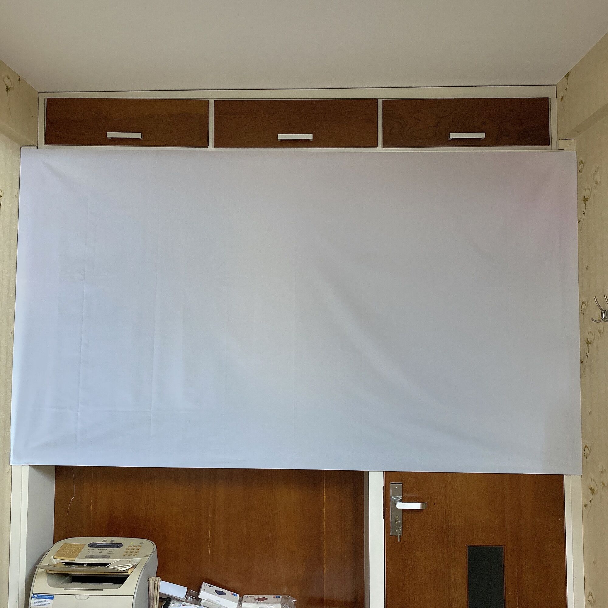 Màn chiếu tương phản 100 inch cho máy chiếu LED, máy chiếu LCD, máy chiếu DLP