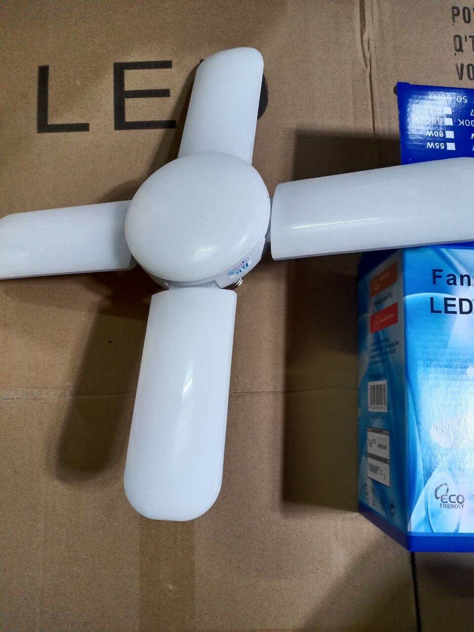 Bóng đèn led 4 cánh 60w siêu sáng