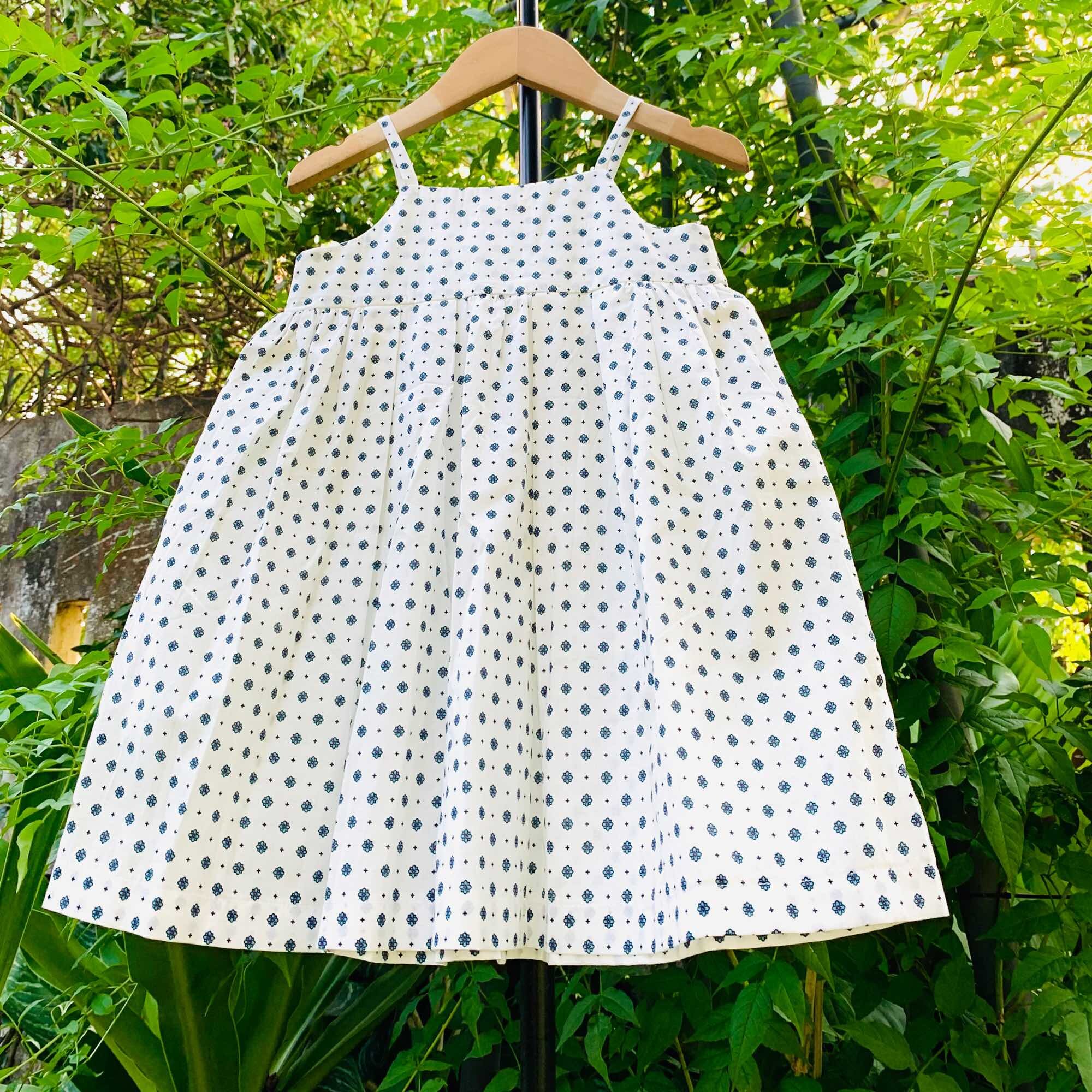 Đầm bé gái 2 dây chấm bi vàng, chất thô cotton mềm mát