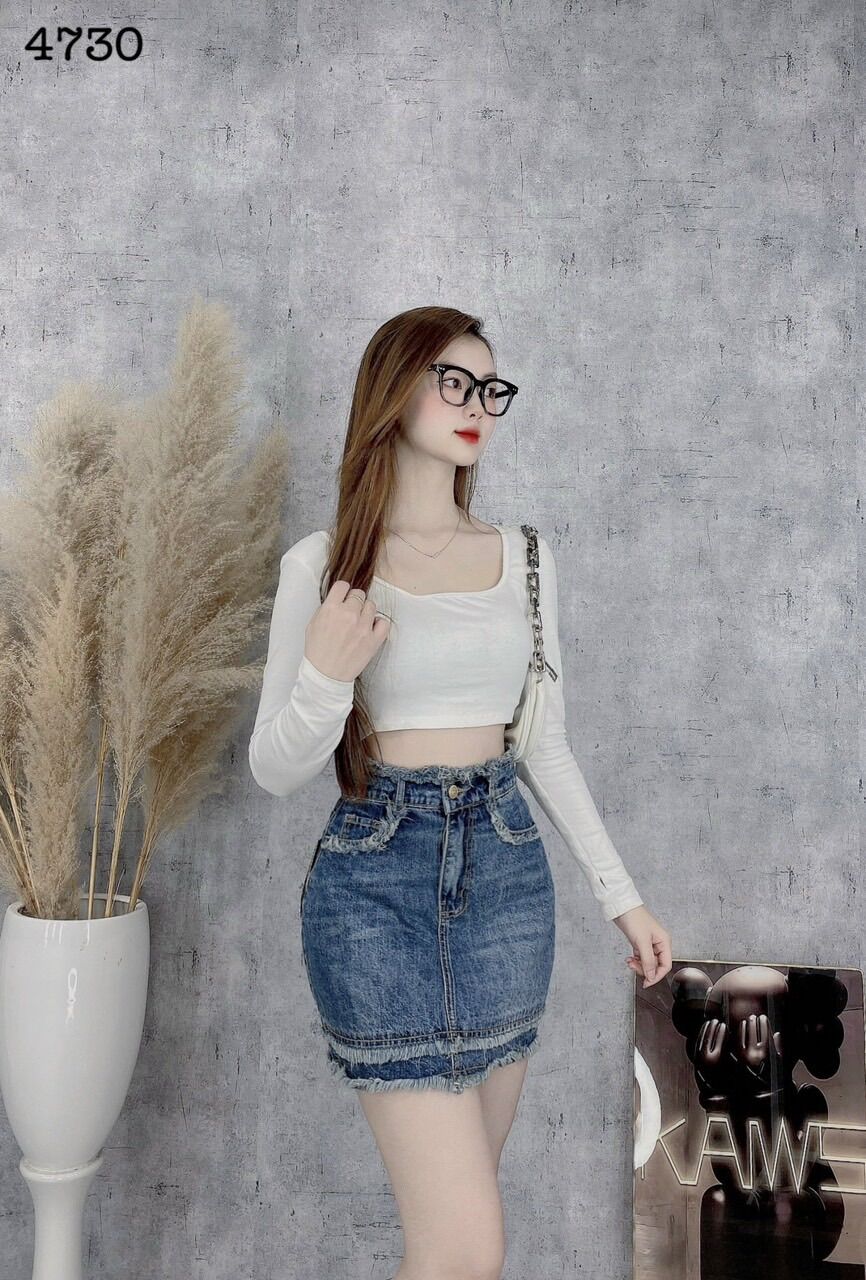 Chân váy siêu hot 2023 ạ