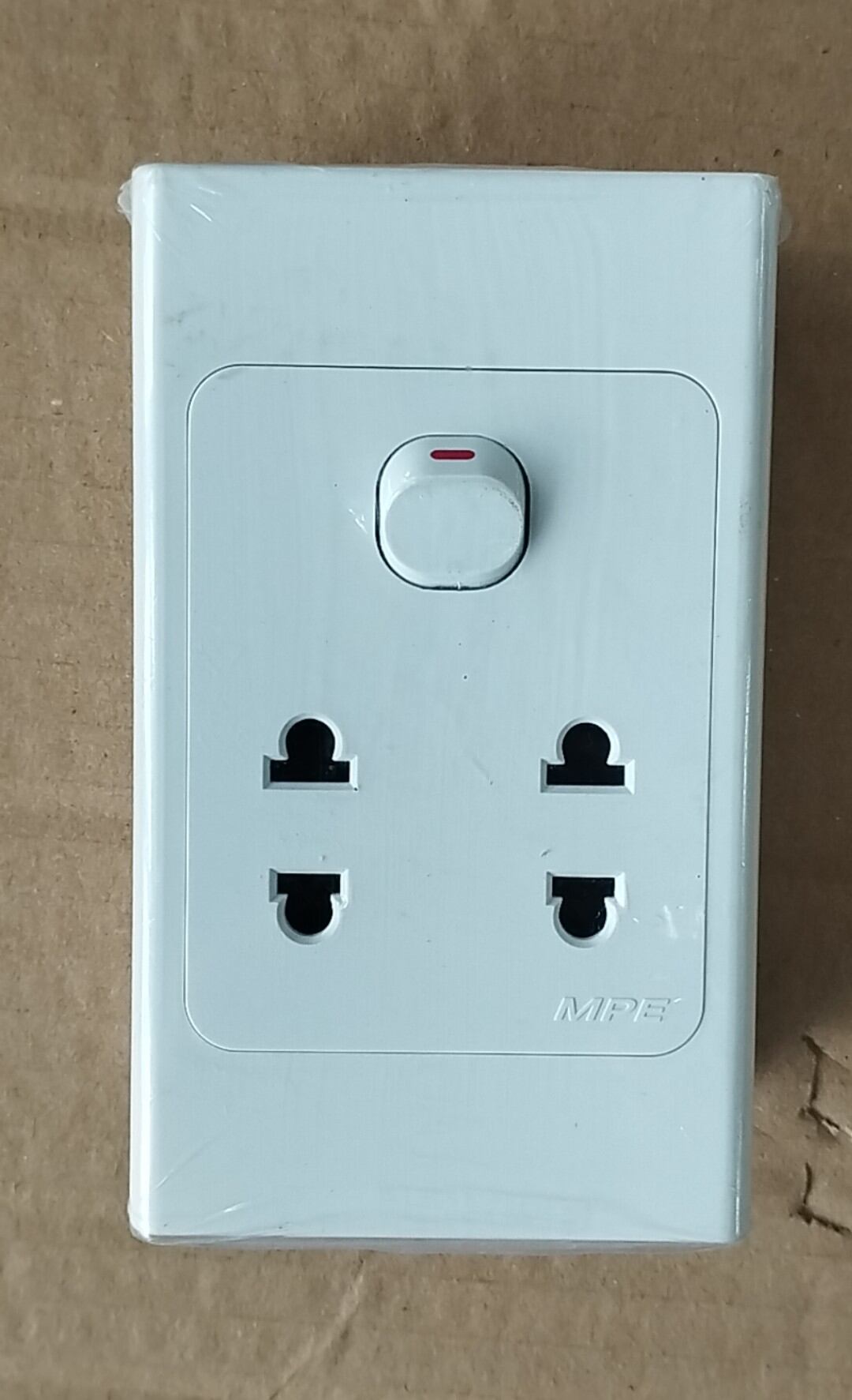 Táp lô điện mpe