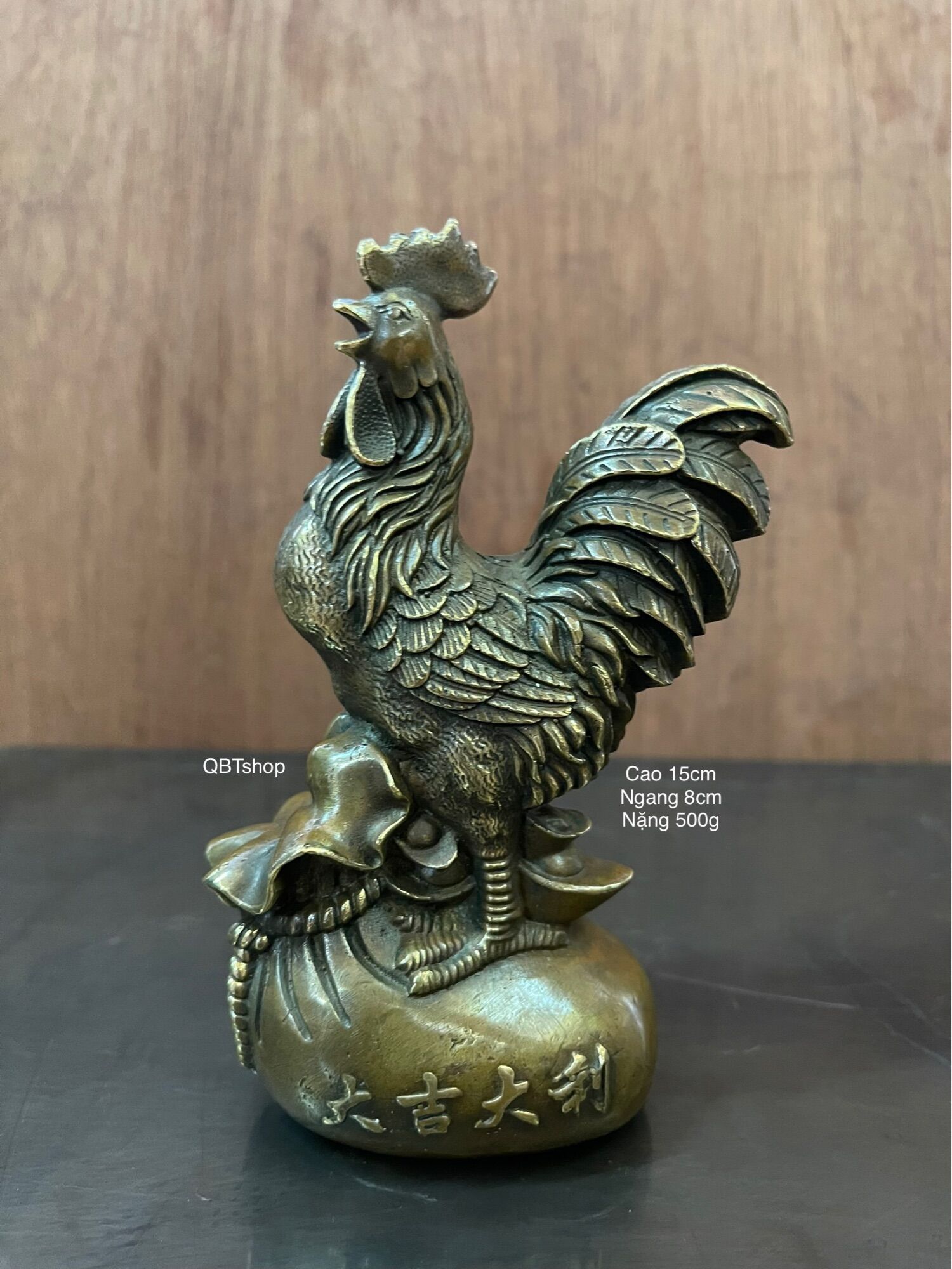 Gà trống trên bao tiền bằng đồng phong thuỷ