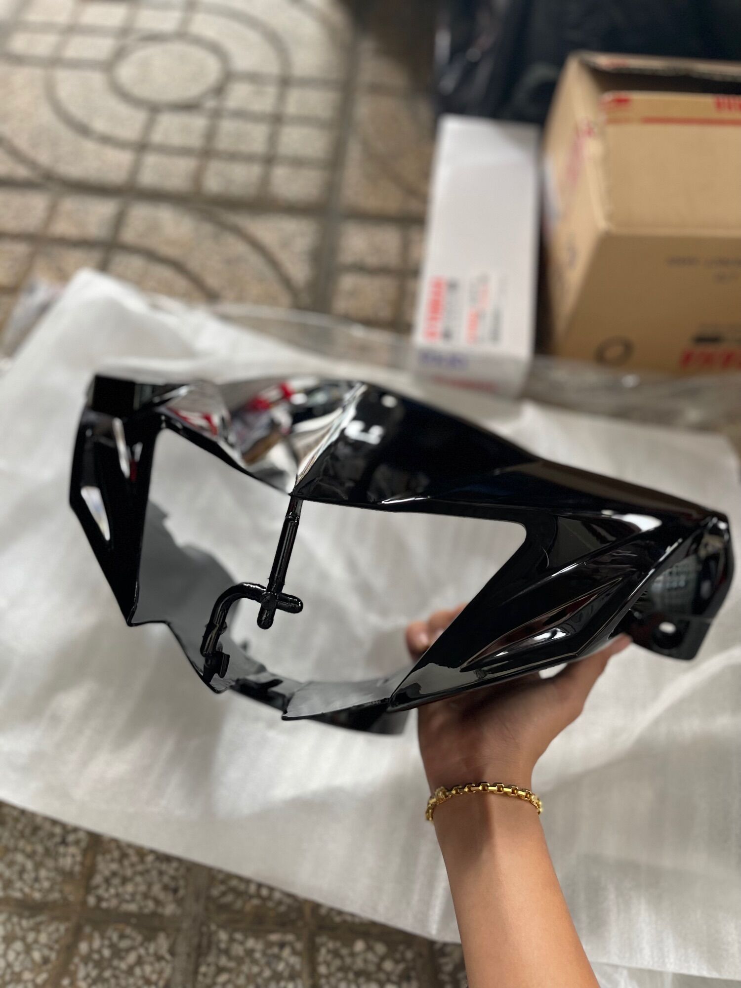 Ốp đầu đèn trước exciter 135 2010