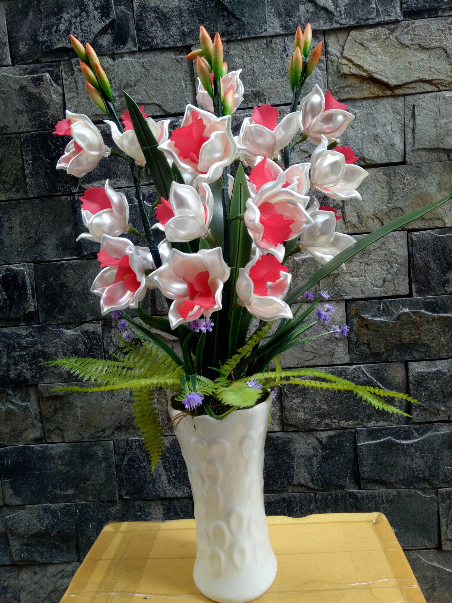 Chậu hoa địa lan pha lê (63x35x30)