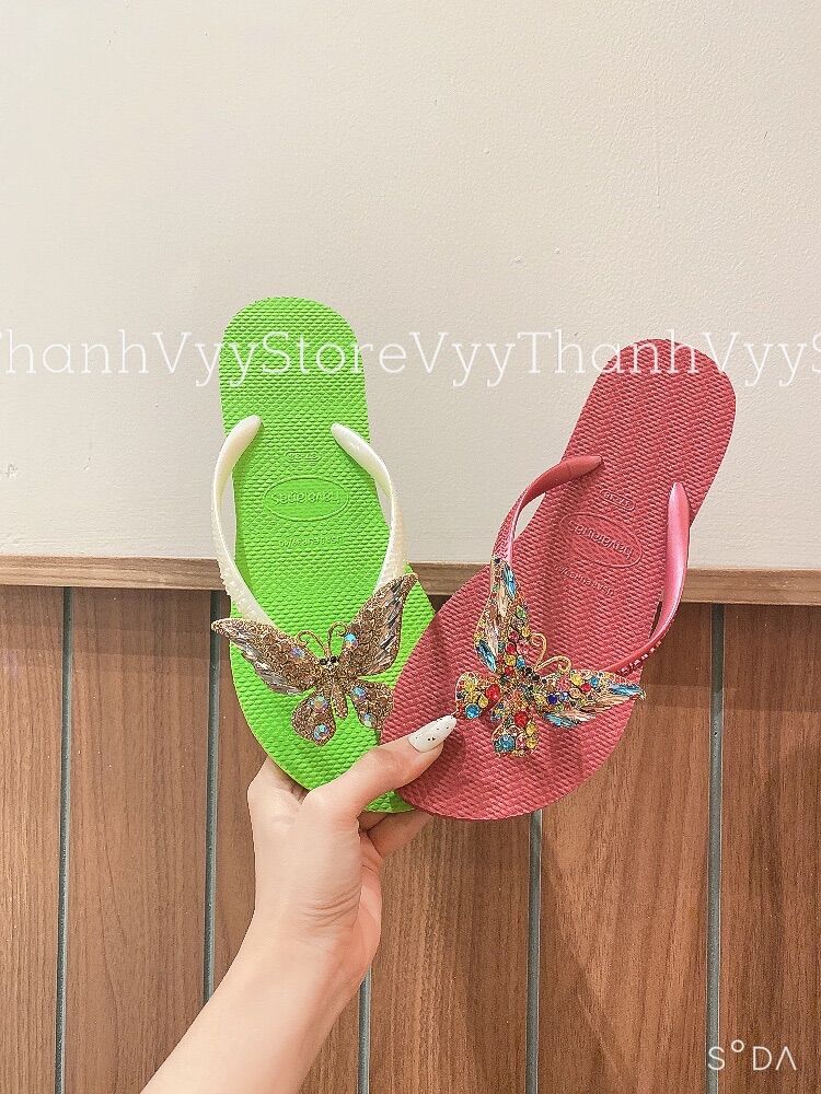 [HCM]Dép Havaianas kèm charm