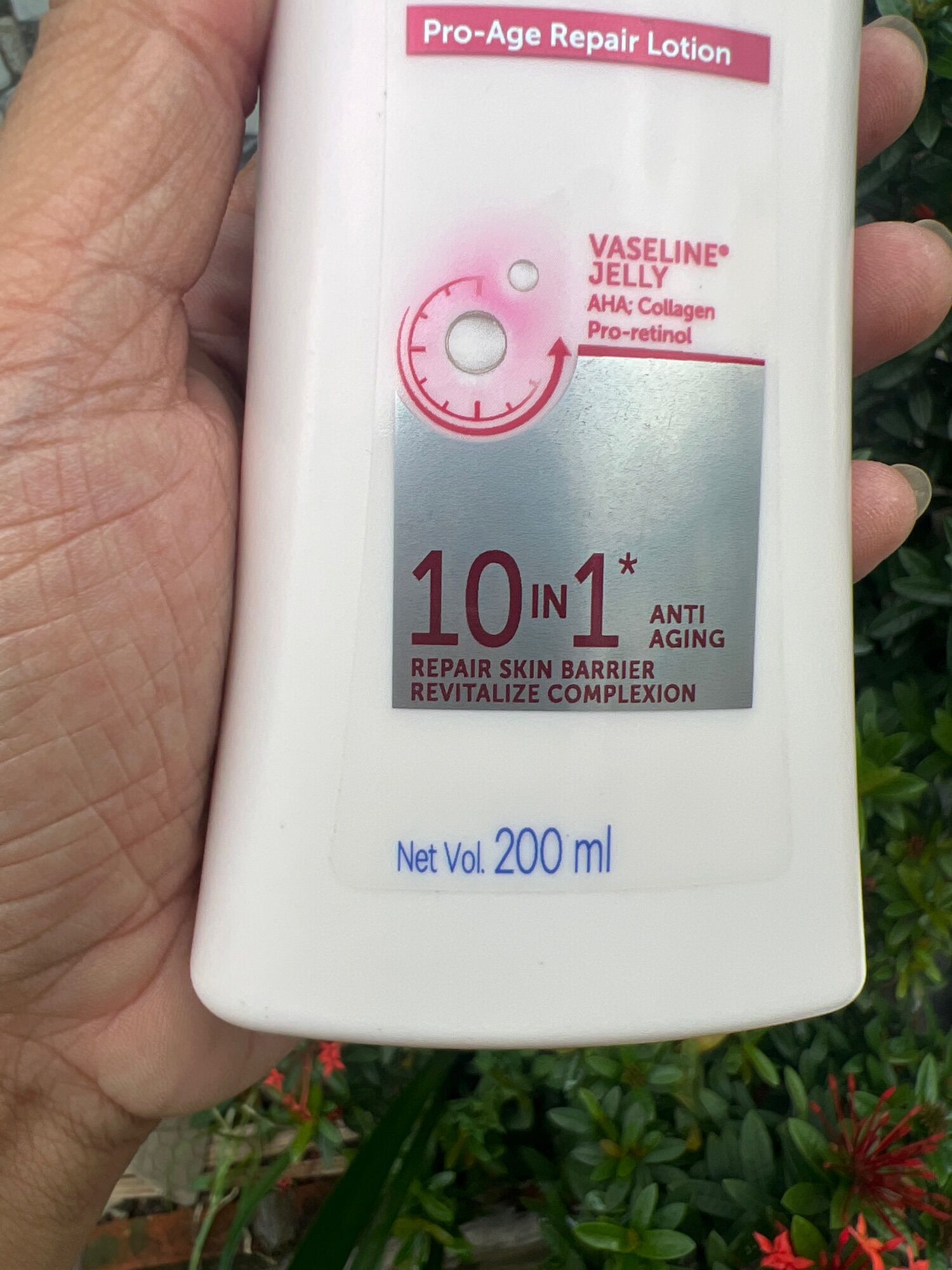 Sữa dưỡng thể Vaseline Healthy White 200ml